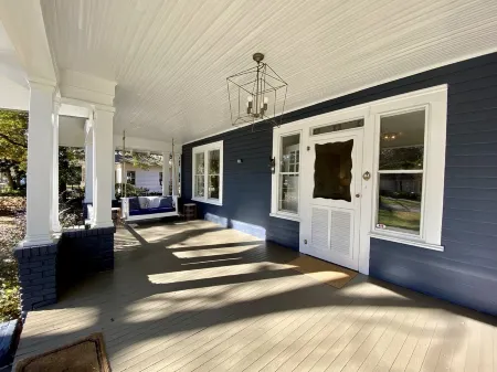 Classic craftsman centrally located close to downtown, VSU and SGMC