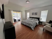 Cozy 4BR Home w/ Solar heated Pool, BBQ, & Bonfire