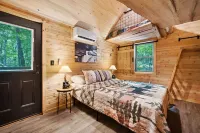 Ohiopyle Luxury Treehouse - balcony