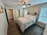 Spacious & Modern 2Br Home with Attached Garage - Wifi