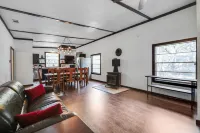 country living in a city. very close to DFW airport. in the heart of town