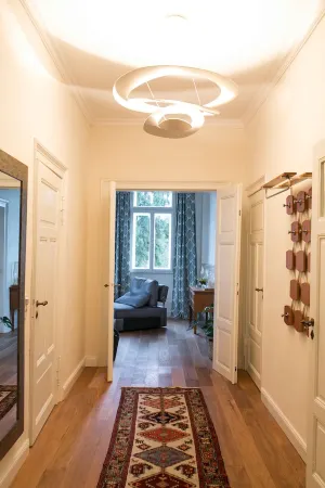 Living with Flair in the Villa des Artistes