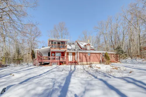 SAUNA | GAMEROOM | SPACIOUS | POCONO RETREAT | BBQ Hotels in Price Township