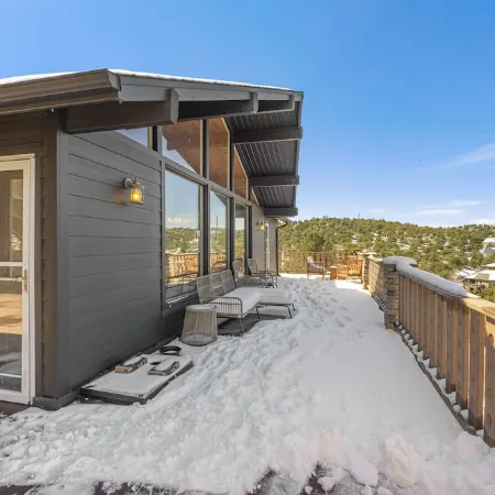 Mountain Views at Rim Country Chalet