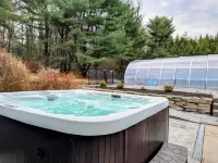 Indoor Pool, 11 Yrs Hosting, 7 Bdrm, Hot Tub, Designer Home, Stunning Kitchen