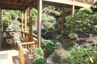 Large Mountain Condo in Gated Golf Resort, Washer & Dryer, Golf Course View!