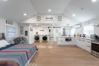 Ultra-Modern Studio | Near Hospital & NYCIM | WiFi