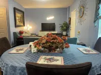 Comfy Deluxe Getaway Suite Hotels in Neabsco