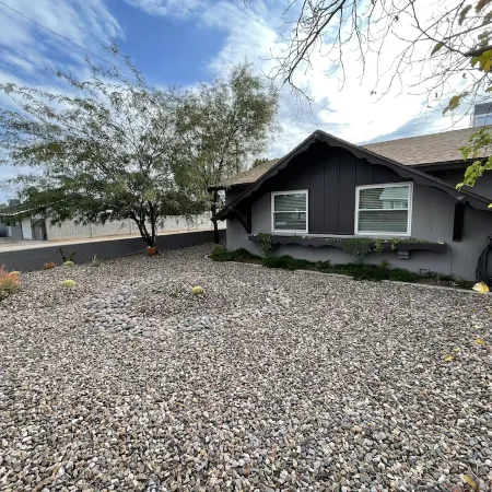 3Bd House with Pool Conveniently Located Near Scottsdale, Tempe, and Papago Park