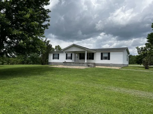 Kim's Place Hotels in Putnam County