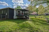 Cozy Home, Perfect for Families! 3 Bedroom with fenced yard/garage storage Hotels in Alabaster