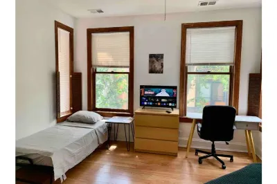 98-Walk Score in the ❤️ of Beautiful Adams Morgan Hotels in Adams Morgan