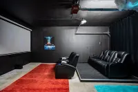 ATX Arcade, Theater, & Poolside Oasis! Pet & Kid Friendly!