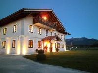 Comfort apartment "Liesl" with pool & fantastic views in the alpine hut atmosphere