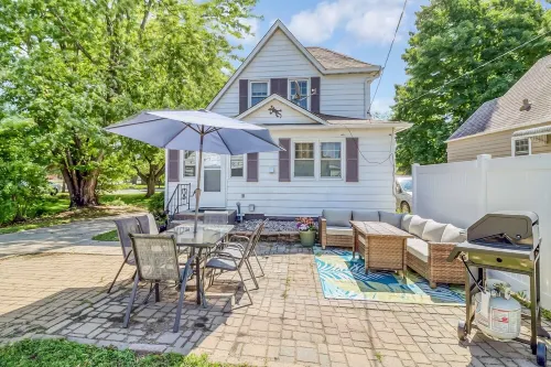 Family & dog friendly; 5 min walk to beach, bars, downtown, restaurants and park - Homestays