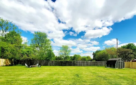 *New* Your Charming Clarkston Home Away From Home Hotels in Independence charter Township