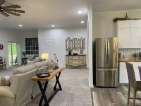 Cozy Farmhouse in Mount Vernon