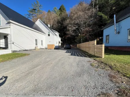 BRAND NEW 8 Bedroom House/On Shuttle Route/Walk to Downtown /Minutes to Okemo