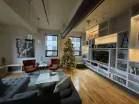 Modern Luxury Loft in Downtown Providence w/Private Garden, Fire Pit & BBQ Grill