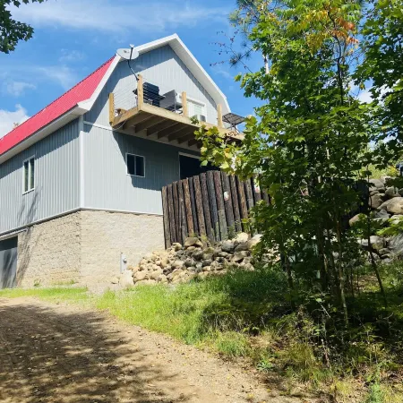 The Getaway Отели в г. Нева