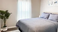 Entire Cozy Home near Downtown San Antonio with Free Parking Hotels in West San Antonio