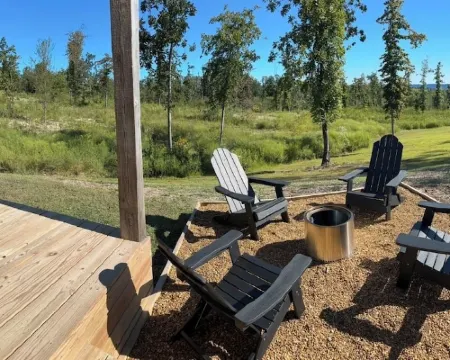 New Modern & Private Tiny Home on 21 acres Hotels in Ooltewah