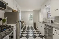 NEW The Beverly House - close to EXPO & TU