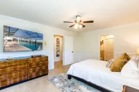 SUNRISE BAY ESTATE! 5700 sq. ft. Game Room! Huge salt water pool/hot tub Hotels near Winn-Dixie