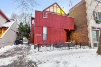 The Redwood Retreat- 5Bed/4Ba with a Rooftop Deck in the Heart of Ohio City