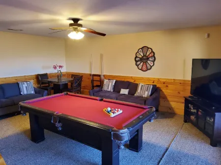 October Special!  Peace Perfect Peace; 3 Miles to Downtown Gatlinburg Отели в г. Севи