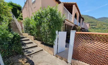 Appart. 4/6 pers. + Terrasse 50m2 , Unique sea view !