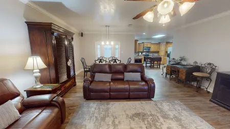 Custom Built home in Lake Charles Отели в г. Лейк-Чарльз