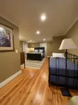 Spacious Mountain Home with Creek views. Walking distance Main Street Highlands. - 부티크
