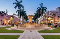 Beauty and the Beach Vacation House|Backyard w/ Heated Pool +Games