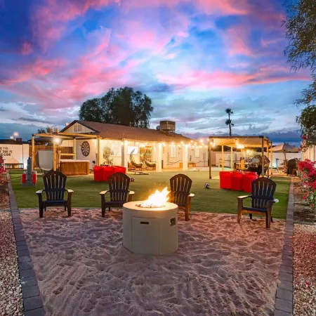 Luxury Lakeside Adventureland!