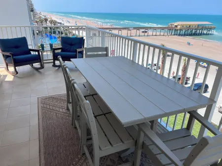 Luxury Oceanfront Condo with Gorgeous Views in Daytona Beach Shores.  4BR, 3BA