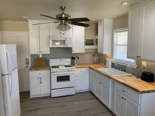 CHARMING BAY HOUSE BUNGALOW - CLOSE TO ALL ROCKPORT ACTIVITIES