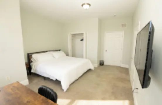 Downtown Luxury meets Modern 3Bed/3bath apt. w/parking - 5mins from Penn Station