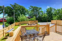 "The Hay Loft" - Hot Tub - Game Room - Fire Pit - Office - Family FUN Hotel in zona Iowa Events Center