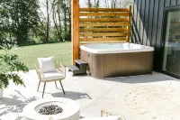 Sky Ridge Lodging- The Luna/ Brand New Cabin/ Amish Country