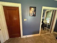 Stay in Our Quaint Cottage Retreat for a Memorable Escape! Hotels in Duncan