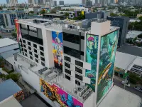 邁阿密Wynwood的Moxy 鄰近温尼伍德牆的酒店