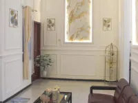 Home Stay Pak Ndan Dekat Masjid Ar-Rahman Hotele w: Kepanjenkidul
