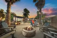 Luxury 4-bedroom in terrific San Diego with Detached Studio &Backyard Oasis Hotels in Miramar / Kearny Mesa