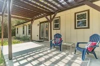 Midterm / Pet Friendly / Back Yard / Close to Square / Free Parking / WiFi / BBQ Hotel a Granbury