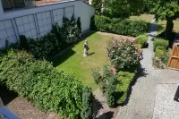 Vacation on the Trave - with a garden view