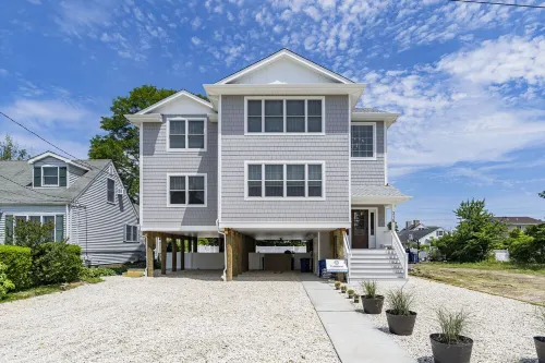 7 Bed/4 Bath, Salt Water Pool, Walk to beach/boardwalk - de playa