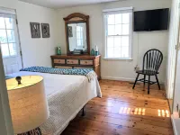 Private Beach on Nantucket Sound - Walk to Beach, Town, Harbor!