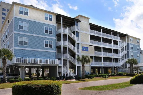 You Found It! Spacious Luxury 8 Bedroom Villa! 6.5 Bath, WiFi, Pool, Hot Tub