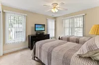 4 Bedroom 4.5 Baths, Sleeps 8 on course #5